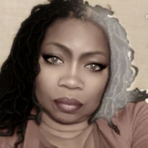 Meet your Posher, Rena